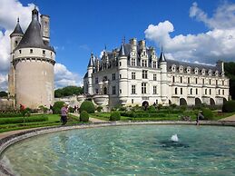 Loire Valley Lodges - Hotel