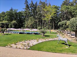 Loire Valley Lodges - Hotel