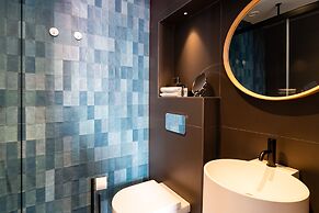 Welldone Quality - Crystal Pool