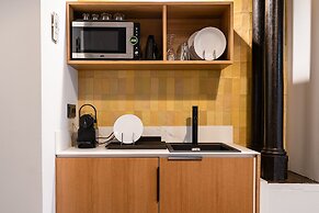 Welldone Quality - Crystal Pool