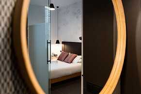 Welldone Quality - Crystal Pool