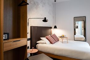 Welldone Quality - Crystal Pool