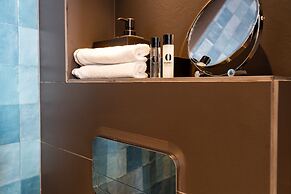 Welldone Quality - Crystal Pool