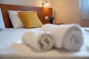 Pool Apartments Tolo