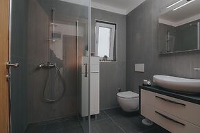 Pool Apartments Tolo