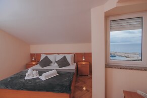 Pool Apartments Tolo