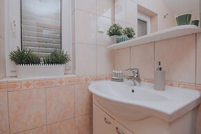 Pool Apartments Tolo