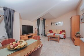 Pool Apartments Tolo