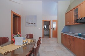 Pool Apartments Tolo