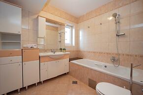 Pool Apartments Tolo