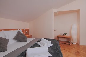Pool Apartments Tolo