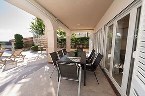 Pool Apartments Tolo