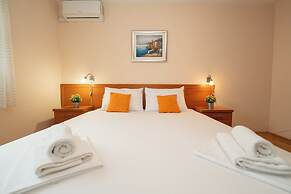 Pool Apartments Tolo