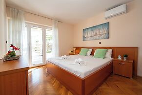 Pool Apartments Tolo