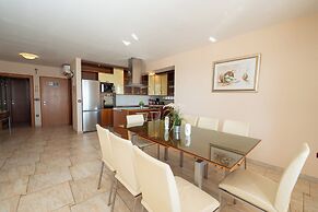 Pool Apartments Tolo