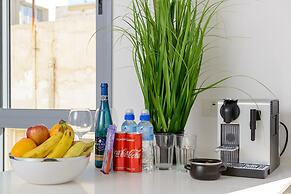 Spacious Modern Apt 1 Step To Beach