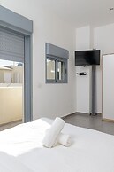 Spacious Modern Apt 1 Step To Beach