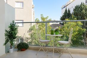 Spacious Modern Apt 1 Step To Beach