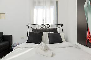 Spacious Modern Apt 1 Step To Beach