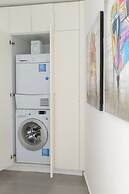 Spacious Modern Apt 1 Step To Beach