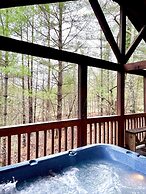 Private and Perfect! - hot tub, king bed, fireplace - dog and motorcyc