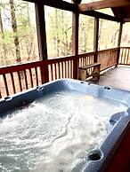 Private and Perfect! - hot tub, king bed, fireplace - dog and motorcyc