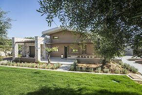 Ariadne Luxury Villa