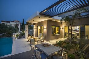 Ariadne Luxury Villa
