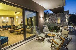 Ariadne Luxury Villa