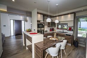 Ariadne Luxury Villa
