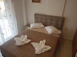 Ria's Sea View Apartment