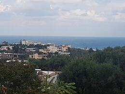 Ria's Sea View Apartment