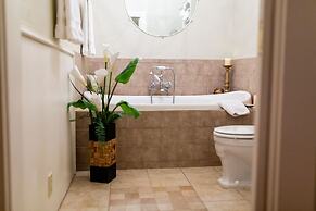 Decatur CourtHouse Suites