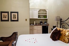 Decatur CourtHouse Suites