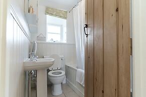 Stunning 2 Bed Cottage in Fordwells