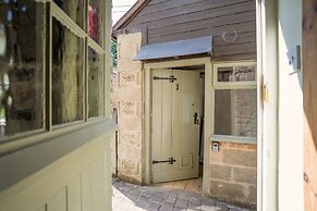 Stunning 2 Bed Cottage in Fordwells