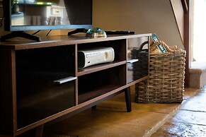 Stunning 2 Bed Cottage in Fordwells