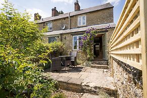 Stunning 2 Bed Cottage in Fordwells