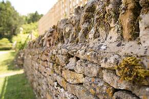 Stunning 2 Bed Cottage in Fordwells