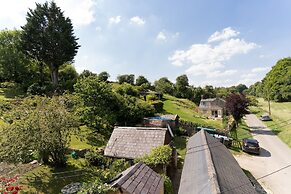 Stunning 2 Bed Cottage in Fordwells