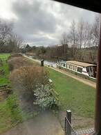 The Dog & Doublet Inn