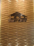 Orient House Hotel Suites