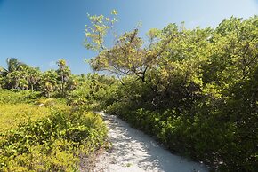 Belize Adventures at Long Caye