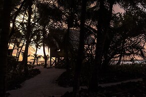 Belize Adventures at Long Caye