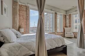 Luxury Downtown Dallas Stay by Amyfinehouse