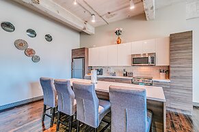 Luxury Downtown Dallas Stay by Amyfinehouse