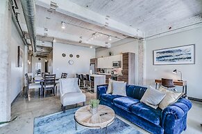 Luxury Downtown Dallas Stay by Amyfinehouse