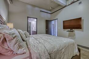 Luxury Downtown Dallas Stay by Amyfinehouse