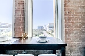 Luxury Downtown Dallas Stay by Amyfinehouse