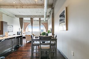 Luxury Downtown Dallas Stay by Amyfinehouse